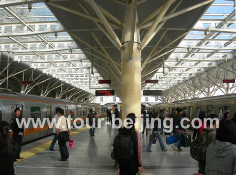 Inside the train Line 13
